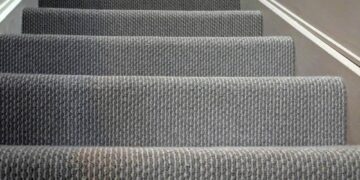 Reasons that staircase carpets can be used at the entryway as well